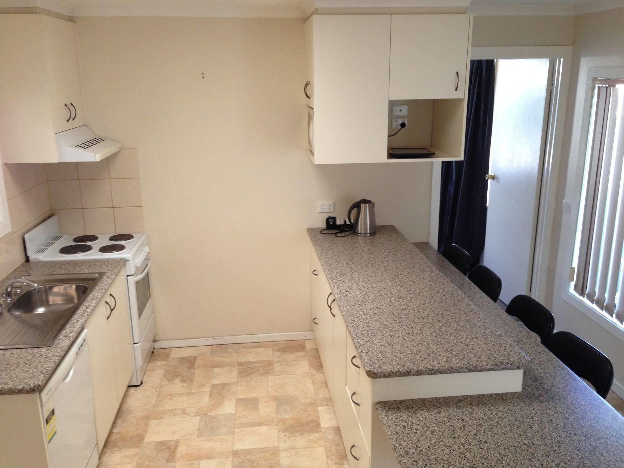 Lakes Jakaranda Holiday Units Lakes Entrance Exterior photo
