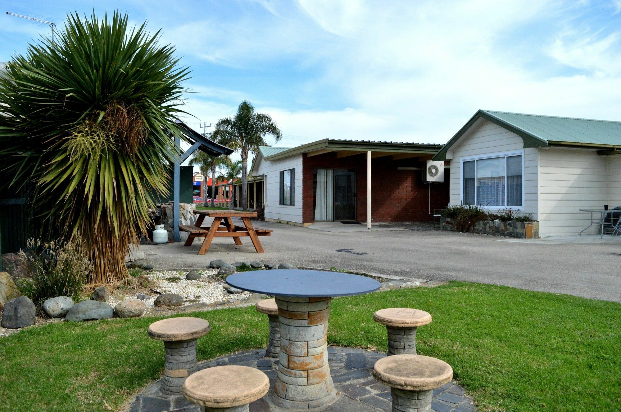 Lakes Jakaranda Holiday Units Lakes Entrance Exterior photo